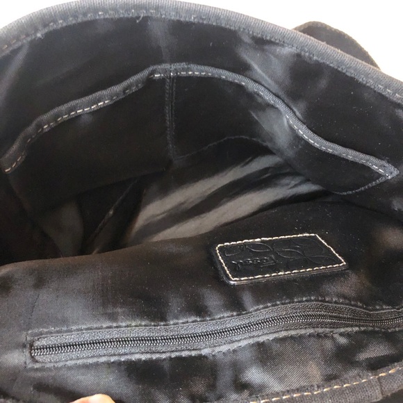Fossil Black Messenger Bag with Adjustable Strap. Like new. OG hangtag and key - Picture 9 of 16